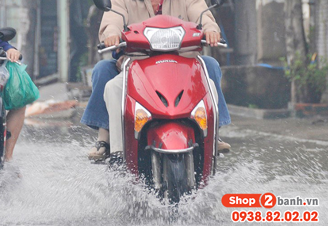 Xe tay ga bị ngập nước nhưng không chết máy có cần bảo dưỡng không - 2