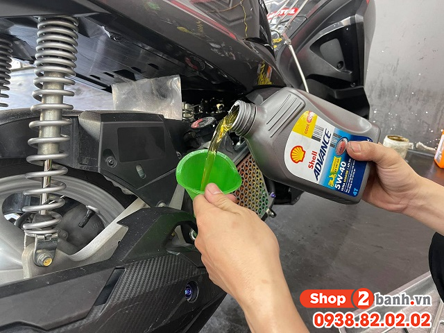 Xe honda airblade mới mua chạy bao nhiêu km thì nên thay nhớt - 5