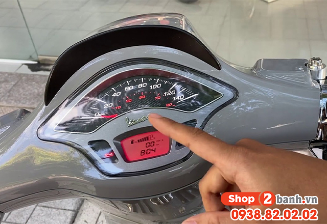 Hướng dẫn cách tắt đèn báo nhớt oil change trên xe vespa sprint iget - 2