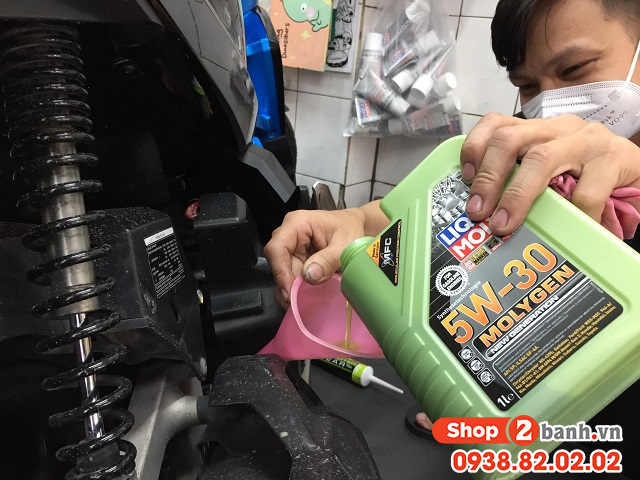 Xe honda airblade mới mua chạy bao nhiêu km thì nên thay nhớt - 4