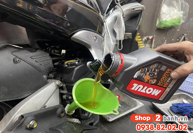 Xe honda airblade mới mua chạy bao nhiêu km thì nên thay nhớt - 6