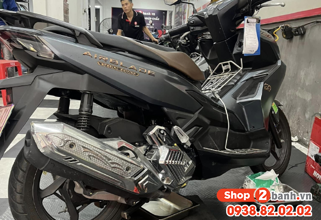 Xe honda airblade mới mua chạy bao nhiêu km thì nên thay nhớt - 2