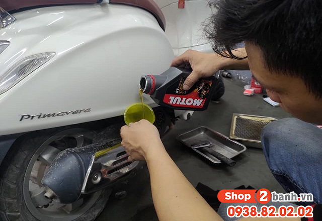 Hướng dẫn cách tắt đèn báo nhớt oil change trên xe vespaprimavera iget - 3