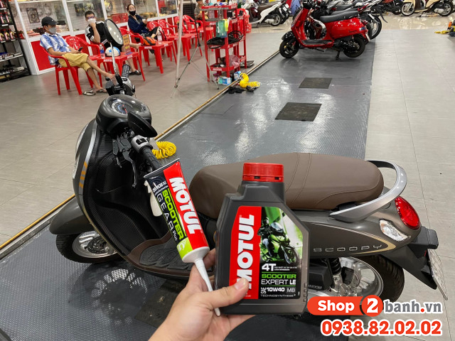 Xe honda scoopy mới mua chạy bao nhiêu km thì nên thay nhớt - 6