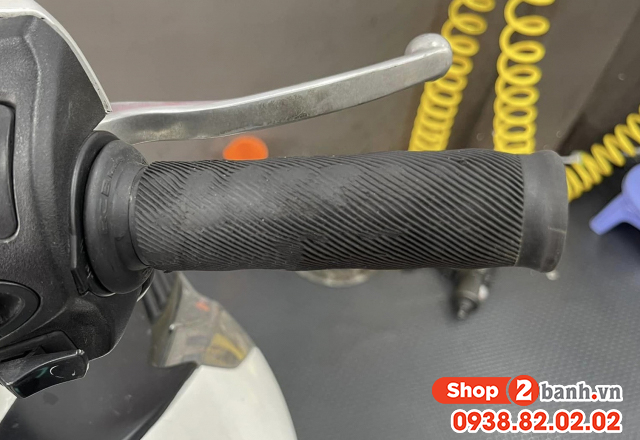 Dấu hiệu nhận biết bao tay xe máy cần thay thế - 2