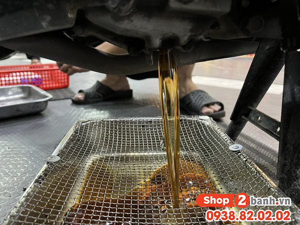 Thay nhớt định kỳ xe máy có giảm khí thải không - 2