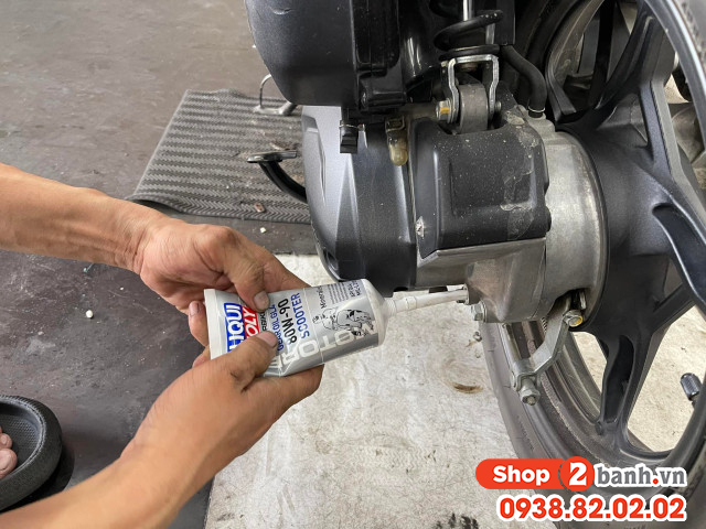 Xe công nghệ chạy bao lâu thì nên thay nhớt hộp số xe ga - 4