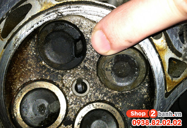 Xe ôm công nghệ chạy bao lâu thì nên vệ sinh buồng đốt - 2