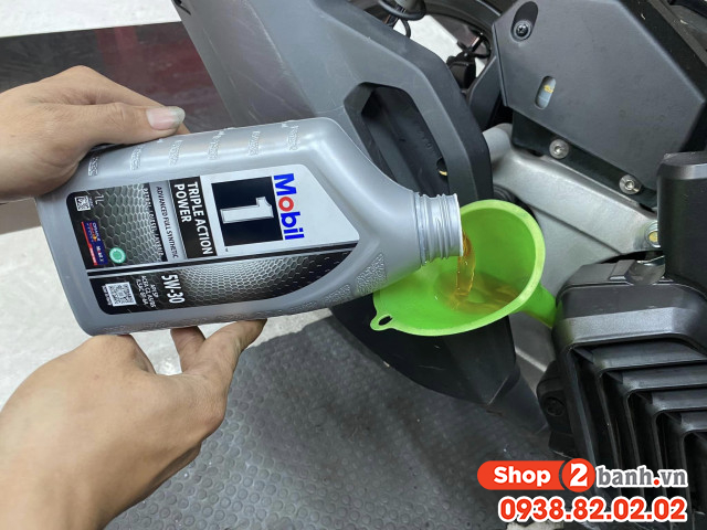Xe vespa thay nhớt bao nhiêu lít - 5