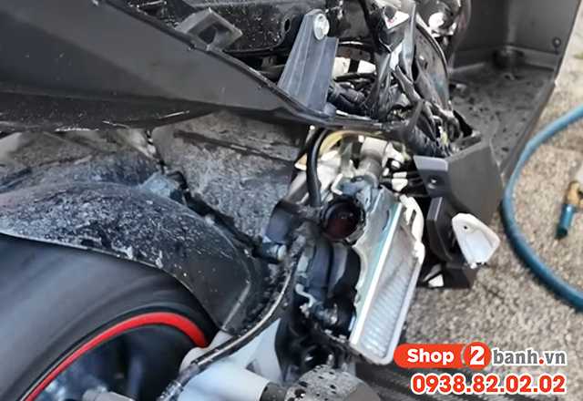 Bình nước mát vario 160 nằm ở đâu châm nước làm mát chỗ nào - 2