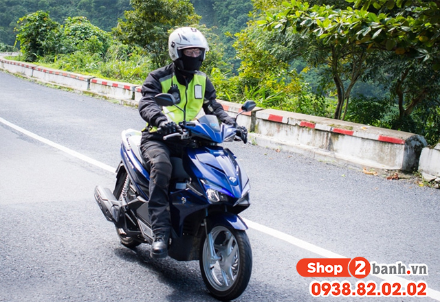 Đổ đèo bằng xe tay ga làm gi để đảm bảo an toàn - 2