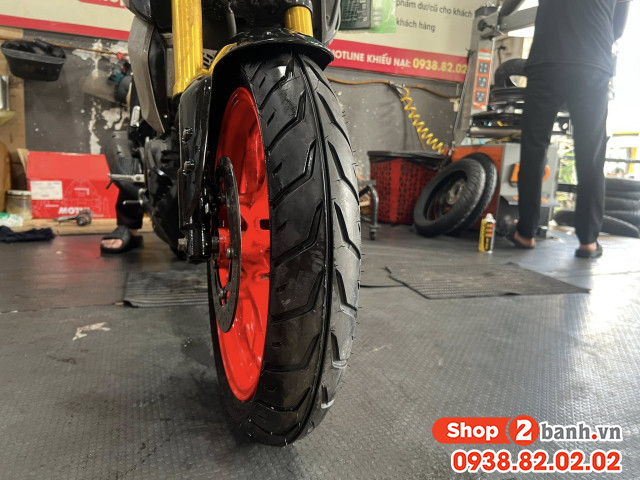Mt-15 thay vỏ michelin pilot street 2 bám đường có tốt không - 2