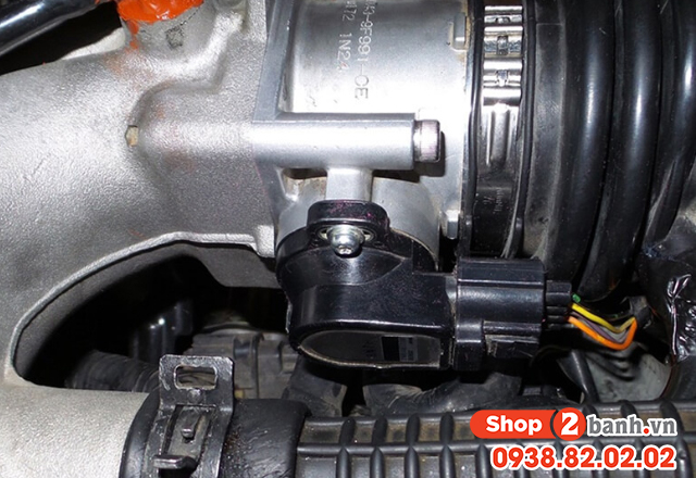 Dấu hiệu nhận biết cảm biến bướm ga tps trên xe máy bị lỗi - 2