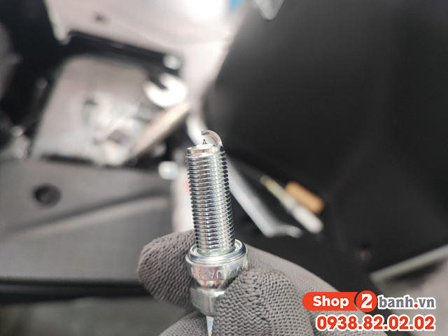 Bugi xe adv 160 nằm ở đâu nên thay bugi adv 160 loại nào đúng chuẩn - 3