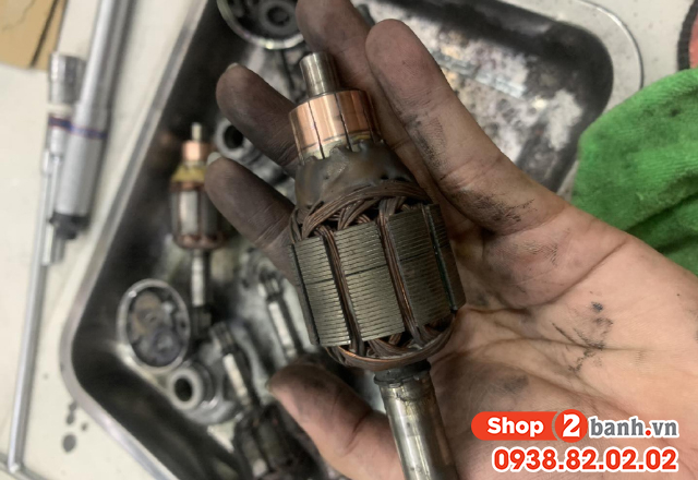 Dấu hiệu nhận biết xe máy hết than đề và cách xử lý - 2