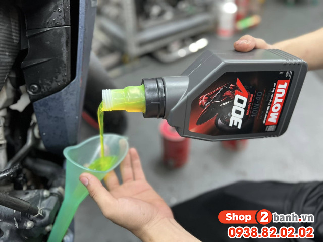 Winner r thay nhớt motul 300v đi bao nhiêu km thì mới thay lại - 3