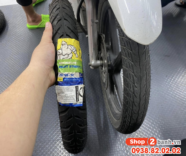 Vỏ michelin pilot street 2 size 7090-17 - 1