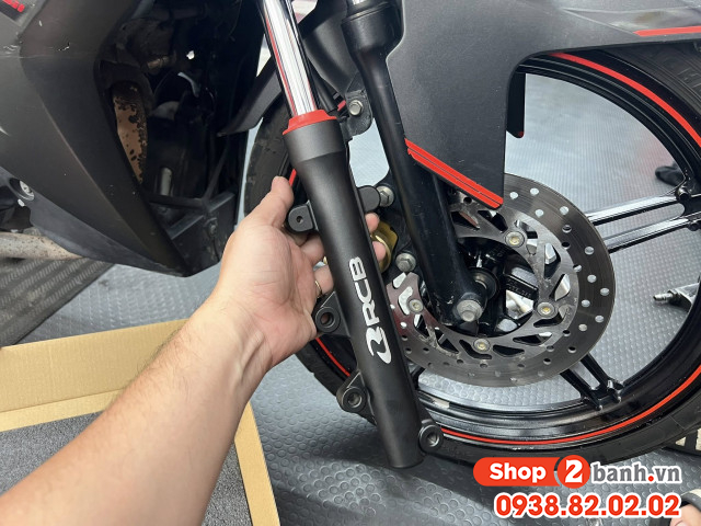 Vì sao phuộc trước exciter 4 số kêu lọc cọc khi chạy qua đường xóc - 3