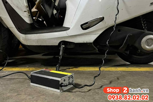 Xe máy điện sạc mãi không đầy nguyên nhân và cách khắc phục - 2