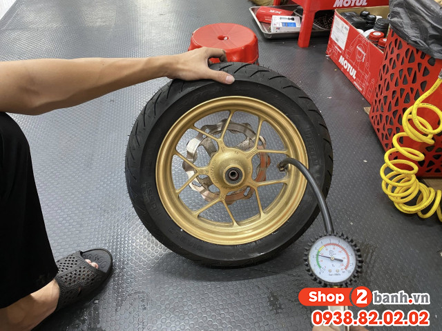 Thay vỏ xe máy cuối năm cho hành trình đón tết an toàn - 2