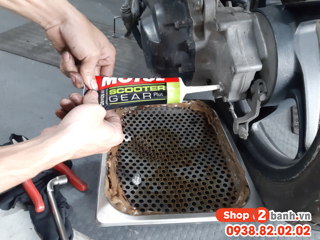 Xe máy điện honda cuv e đi bao nhiêu km thì nên thay nhớt láp hộp số - 5