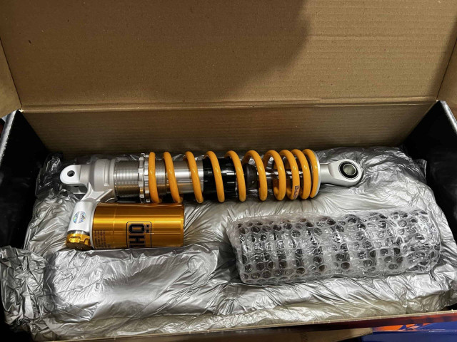 Tư vấn lên phuộc ohlins cho honda cuv e giá bao nhiêu - 4