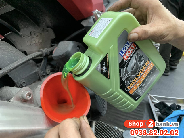 Tại sao nhớt xe tay ga mới thay lại nhanh chuyển màu đen - 3