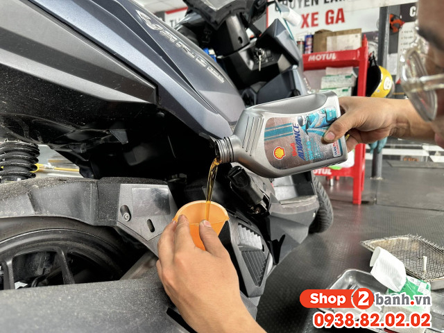 Xe tay ga thường chạy kẹt xe có nên thay nhớt sớm không - 5