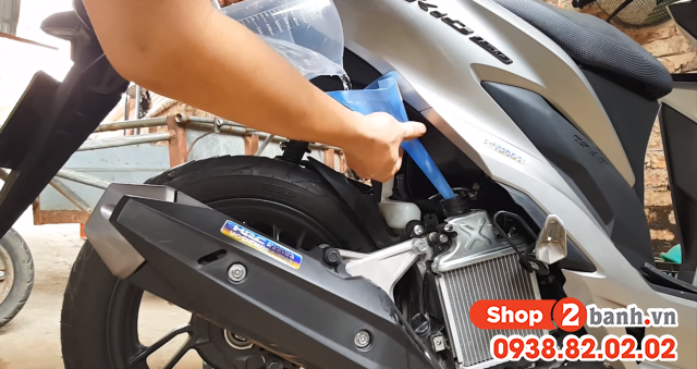 Làm sao biết được xe click 125i đang thiếu nước làm mát - 3