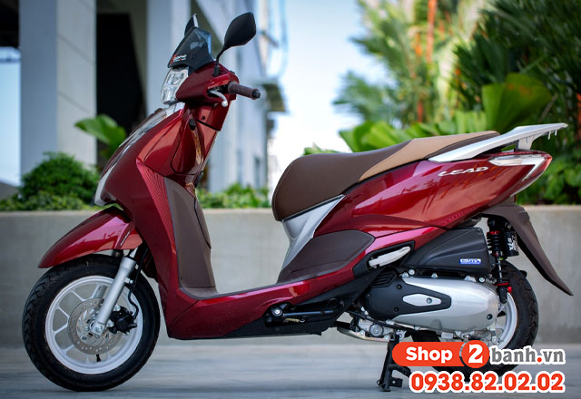 Làm sao biết được xe lead đang thiếu nước làm mát - 2