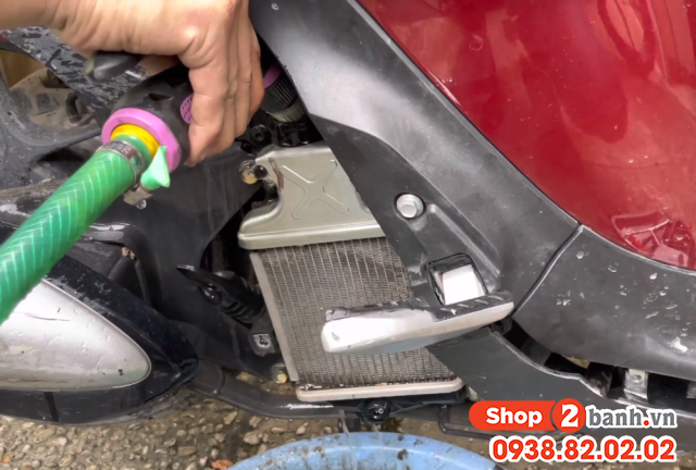 Làm sao biết được xe sh mode đang thiếu nước làm mát - 2