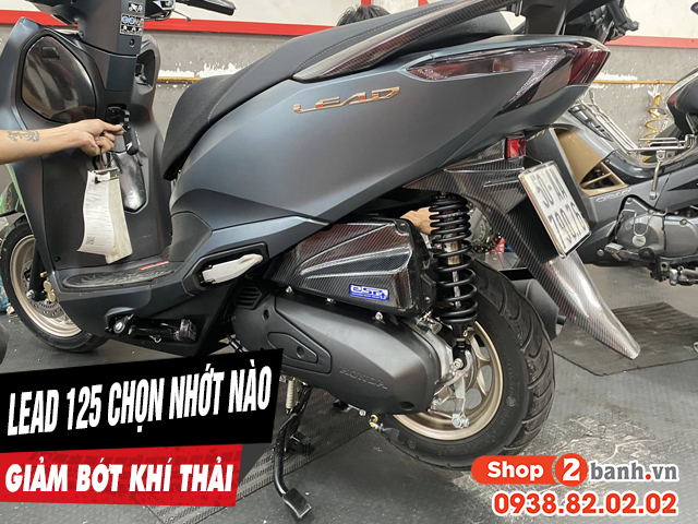 Để xe lead 125 chạy giảm bớt khí thải nên thay nhớt loại nào - 1