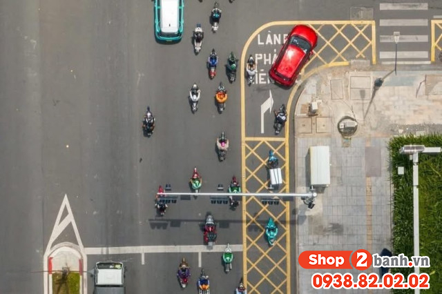 Làn quẹo phải liên tục là gì dừng xe tại đây có bị phạt không - 2