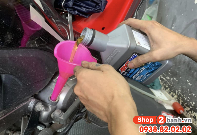 Xe số nên thay nhớt nào phù hợp với xăng e10 - 4