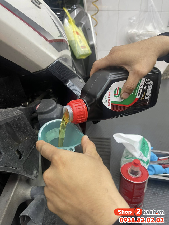 Nhớt castrol power 1 ultimate scooter 10w30 08l dành cho xe ga honda - 4