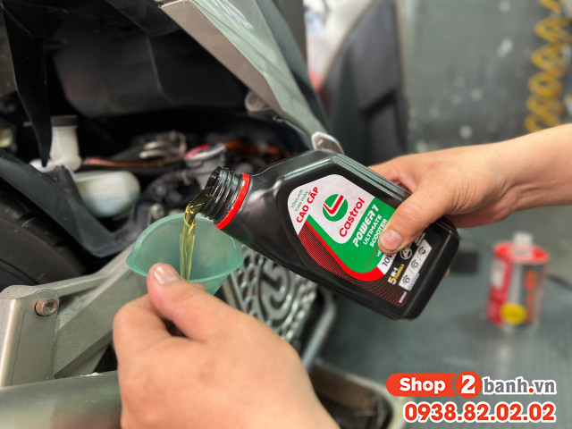 Các loại nhớt castrol tổng hợp 100 dành cho xe tay ga - 2