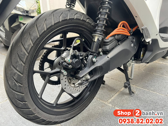 Xe máy điện bị kêu ở bánh sau và bánh trước là bị gì - 3
