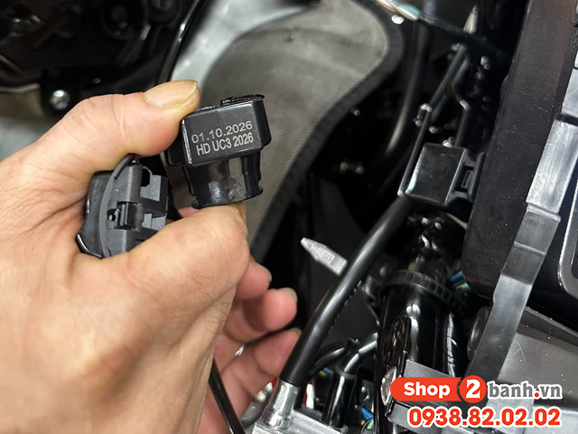 Gắn cục kêu tok tok xi nhan cho xe sh mode 2027 bao nhiêu tiền - 2