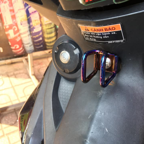 Móc treo đồ Titan