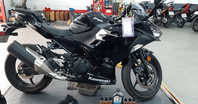 Top 3 nhớt tốt cho xe Ninja 400 bán chạy nhất Shop2banh năm 2025