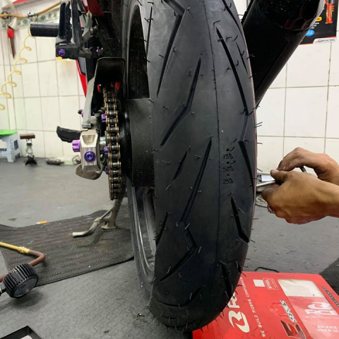 Vỏ xe Camel 563 size 120/70-17