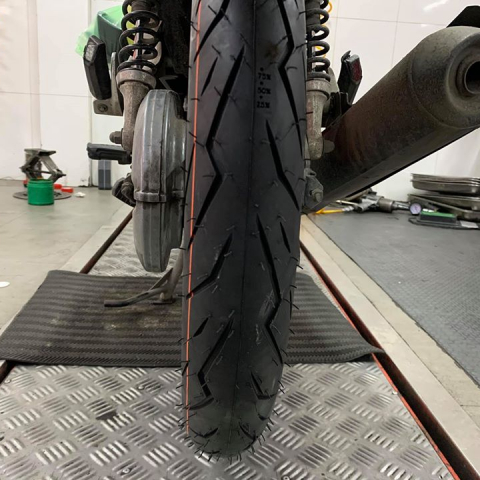 Vỏ xe Camel 563 size 80/90-17