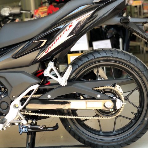 Dán keo trong xe số lớn Winner X, Future Led...