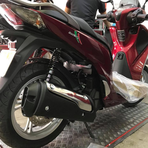 Ốp pô SH 300i ZHIPAT cho SH300i, SH 125i/150i 2017