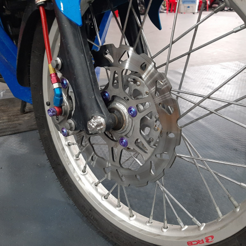 Cốt bánh trước inox Salaya cho Yamaha Exciter, Sirius, Jupiter