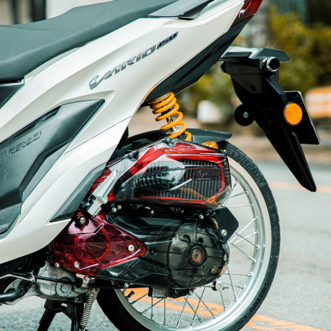 Ốp lốc máy trong suốt ZHI.PAT cho Vario, Click, Airblade 2020