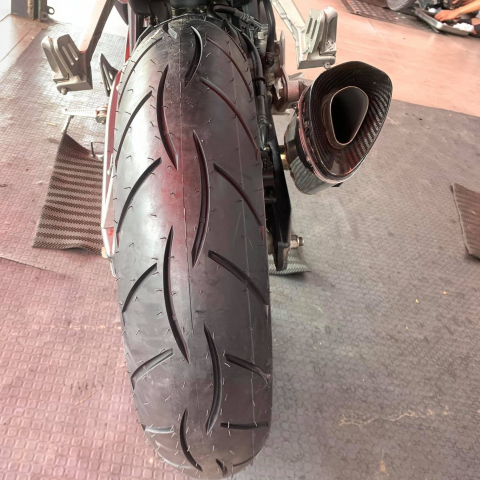 Vỏ Metzeler 150/60-17