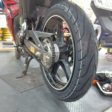 Vỏ xe Camel Pilot 888 size 120/70-17