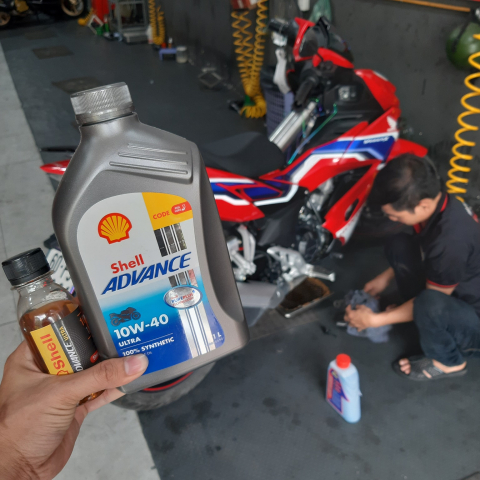 Nhớt chiết lẻ Shell Advance Ultra 10W40 (100ml)