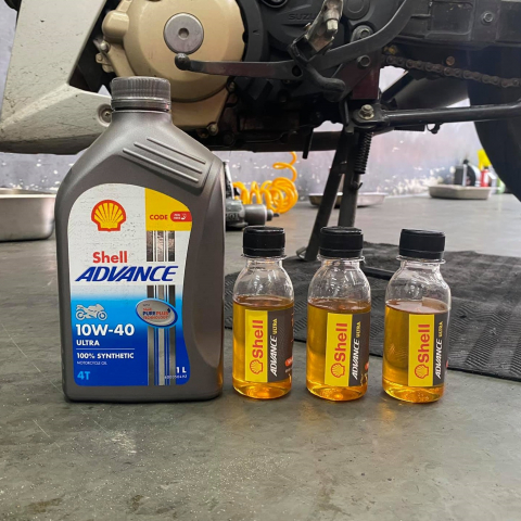 Nhớt chiết lẻ Shell Advance Ultra 10W40 (100ml)